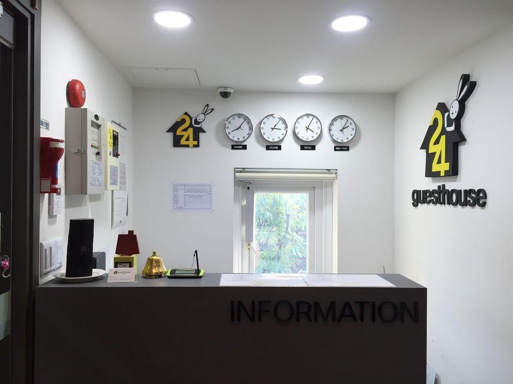 24 Guesthouse Edae Seoul Bagian luar foto