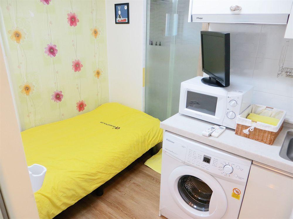 24 Guesthouse Edae Seoul Bagian luar foto