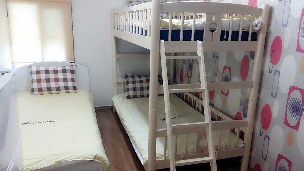 24 Guesthouse Edae Seoul Bagian luar foto