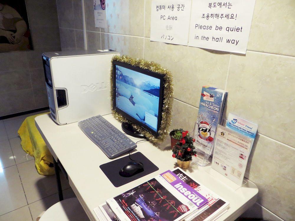 24 Guesthouse Edae Seoul Bagian luar foto
